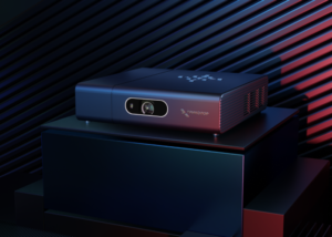 Trikolor_vypustil_proektor_pod_sobstvennoj_markoj_700h500-300x214 Триколор_выпустил_проектор_под_собственной_маркой_700х500